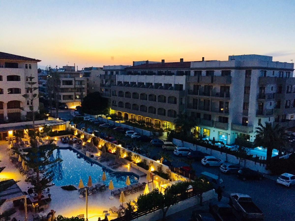 Sol & Mare - Beach Front Rethymno  Bagian luar foto